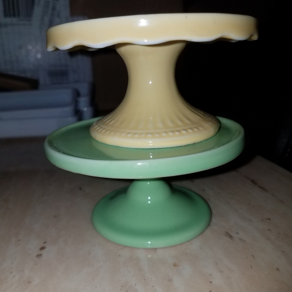 Ganz single cupcake display set of 4